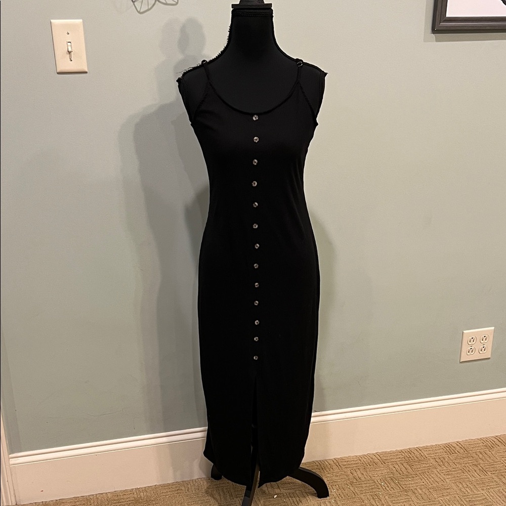 Chic Black Sleeveless Midi Dress